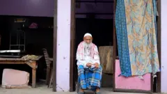 घायल क़दीम कुरैशी के पिता 