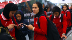 Avustralya'dan sığınma alan İran futbol takımının yedi oyuncusundan beşi kararını değiştirdi