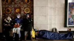 Umukuru w'igisagara ca Kyiv yasavye abanyagihugu kuguma binyegeje