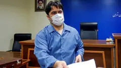 روح‌الله زم