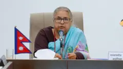 प्रधानमन्त्री तथा मन्त्रिपरिषद्को कार्यालयमा जेन जीको नेतृत्वमा भएको जनआन्दोलनका सम्बन्धमा जेन जी प्रतिनिधि र नेपाल सरकारबीच सम्झौतामा हस्ताक्षर कार्यक्रमलाई सम्बोधन गर्दै प्रधानमन्त्री सुशीला कार्की 