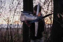 Аксар қурбонларга дронлар сабаб бўлишда давом этмоқда. Жабҳаданинг икки томонидаги тахминан 20-25 километр масофада жанговар дронлар самарали ишлаётган "қотиллик ҳудуди" шаклланган.