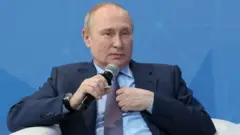Perezida Putin avuga ko inyungu Uburusiya bukura mu ngufu iri kwiyongera