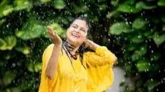 पाऊस, महिला