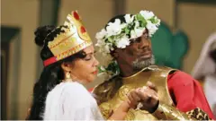 ኪሊዎፖትራ ተውኔት ላይ ሙሉዓለም ታደሰ እና ዓለማየሁ ታደሰ