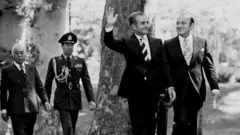 صدمین سالروز تولد محمد‌رضا شاه پهلوی؛ اصلاحات ارضی