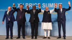 Chefes de Estado do Brasil, China, África do Sul e Índia e o chanceler russo em encontro do Brics de 2023