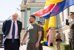 Борис Жонсон жана Владимир Зеленский