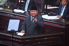 presiden-prabowo-tugaskan-bumn-kontrol-ekspor-komoditas-bi-menaikkan-suku-bunga