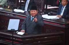 Presiden Prabowo Subianto menyampaikan pidato dalam Rapat Paripurna ke-19 DPR RI Masa Persidangan V Tahun Sidang 2025-2026 di kompleks Parlemen, Jakarta, Rabu (20/05).