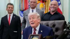 ডোনাল্ড ট্রাম্প