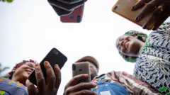 Dad Taleefan Isticmaalaya