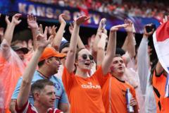 Erken goller Hollanda'yı grup liderliğine taşıdı