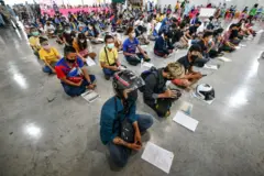 ပြည်ပရောက် ရွှေ့ပြောင်း မြန်မာ အလုပ်သမားတွေ