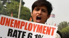 પ્રતીકાત્મક તસવીર