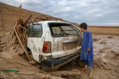 افغانستان کې سېلاب ځپلی کلی