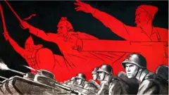 La propaganda fue clave en la Segunda Guerra Mundial. La soviética, como en este cartel, trató de mantener alta la moral en la resistencia a la invasión nazi.