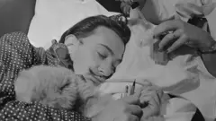 Dalí durmiendo