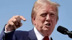 মি. ট্রাম্প জানিয়েছেন যে, তিনি সুস্থ আছেন