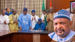 Aworan ibi ti aarẹ Tinubu ti n buwọlu aba iṣuna Naijiria