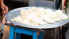 பிளாஸ்டிக் தாளில் இட்லி, புற்றுநோய் அபாயம், முக்கிய செய்திகள், தலைப்பு செய்திகள், செய்திகள்  