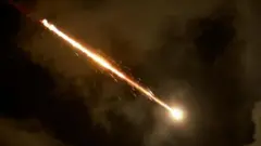 তেল আবিবের আকাশে ক্ষেপণাস্ত্র