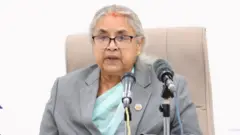 
राष्ट्रका नाममा सम्बोधन गर्दै प्रधानमन्त्री सुशीला कार्की
