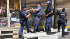 Polis