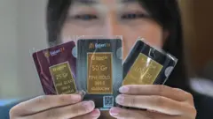 أسعار الذهب تراجعت الأربعاء بعد صعود قياسي الثلاثاء وصل لـ 3500 دولار للأونصة