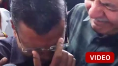 வழக்கில் இருந்து விடுதலை - கண்ணீர் விட்டு அழுத கேஜ்ரிவால்