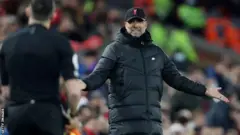 Sioni haja ya kusitishwa kwa mechi, amesema meneja wa Liverpool