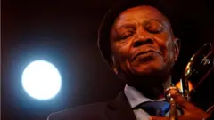 Jonas Gwangwa mu 2014