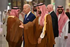 بايدن ومحمد بن سلمان في السعودية