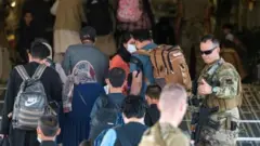Lammiileen Afgaanistaan keessaa ba'an Yugaandaatti simataman