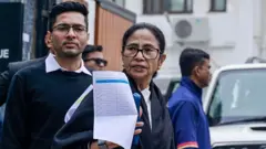 ममता बनर्जी 