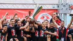 Club Africain wakishangilia baada ya ushindi wa kombe la Tunisia