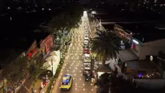 Vista aérea de um bairro em Santiago, Chile, à noite