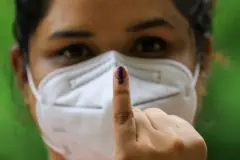 මැතිවරණ දිනය ප්‍රකාශයට පත් කිරීමටත් ප්‍රථම ඇරඹි ජනාධිපතිවරණ උණුසුම තවත් තීව්‍ර කරමින් පසුගිය සතියේ දී මැතිවරණ කොමිසම විසින් 2024 ජනාධිපතිවරණය සැප්තැම්බර් 21 වන දින පැවැත්වෙන බවට නිල වශයෙන් නිවේදනය කරන ලදි. ඒ අනුව මේ වන විට අපේක්ෂකයන් කිහිපදෙනෙකු වෙනුවෙන් ඇප මුදල් තැන්පත් කිරීම සිදු කෙරී ඇති අතර, බොහෝ අපේක්ෂකයන් ජනාධිපතිවරණයටත් ප්‍රථම ආරම්භ කළ සිය පූර්ව ප්‍රචාරක කටයුතු තවත් පුළුල්ව කරගෙන යමින් පවතියි.