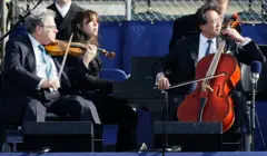 Gabriela Montero en el piano durante la posesión de Barack Obama en 2009.