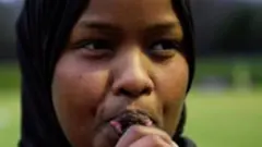 Obìnrin tó jẹ́ adarí bọ́ọ̀lù