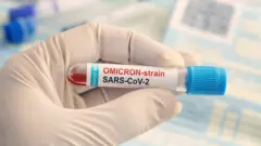 Омікрон