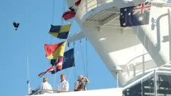 Pasajeros en la cubierta del crucero.