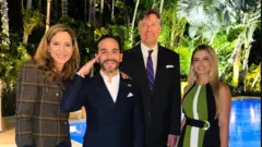 De la Espriella, junto a la representante republicana Maria Elvira Salazar; el subsecretario de Estado, Christopher Landau; y su esposa, Ana Lucía Pineda.