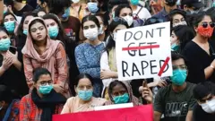লাহোরে সেপ্টেম্বরে হওয়া একটি যৌন নির্যাতনের ঘটনা সাধারণ মানুষের মধ্যে ব্যাপক রোষ তৈরি করে