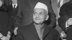 लालबहादुर शास्त्री 