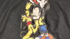 وہ ٹی شرٹ جس میں کیمرا نصب تھا