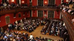 Jumuia ya Oxford ikiwa kwenye mjadala