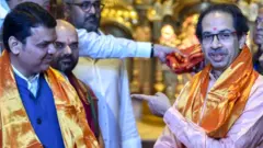 उद्धव ठाकरे आणि फडणवीस