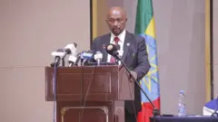 Ministira bishaanii, Jallisiifi Anniisaa Itoophiyaa, Dr. Silashii Baqqalaa