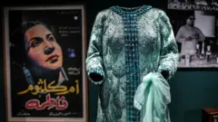 من المعرض